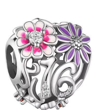 16 Daisy Heart Birthday Charm