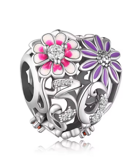 30 Daisy Heart Birthday Charm